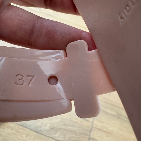 Gucci Blush Pink Jelly Chain Rubber Double Strap Slide Sandals Size 37 EU - Picture 11 of 13